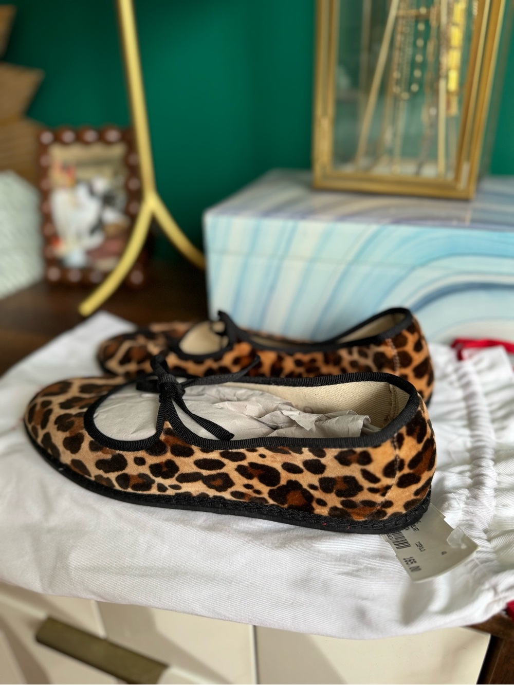 VIBI VENEZIA Women's Brigitte Velvet Flat EU 40 - Picture 3 of 7